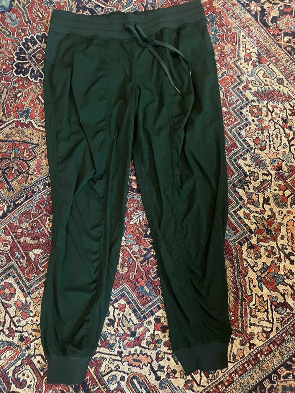 lululemon athletica dark green jogger pants